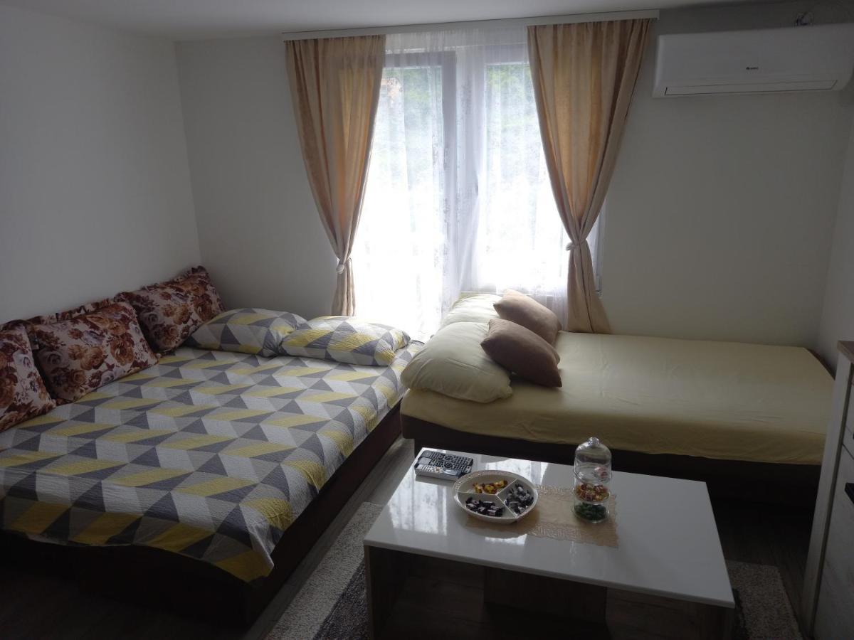 Mala Kuca Apartment Foca Exterior photo